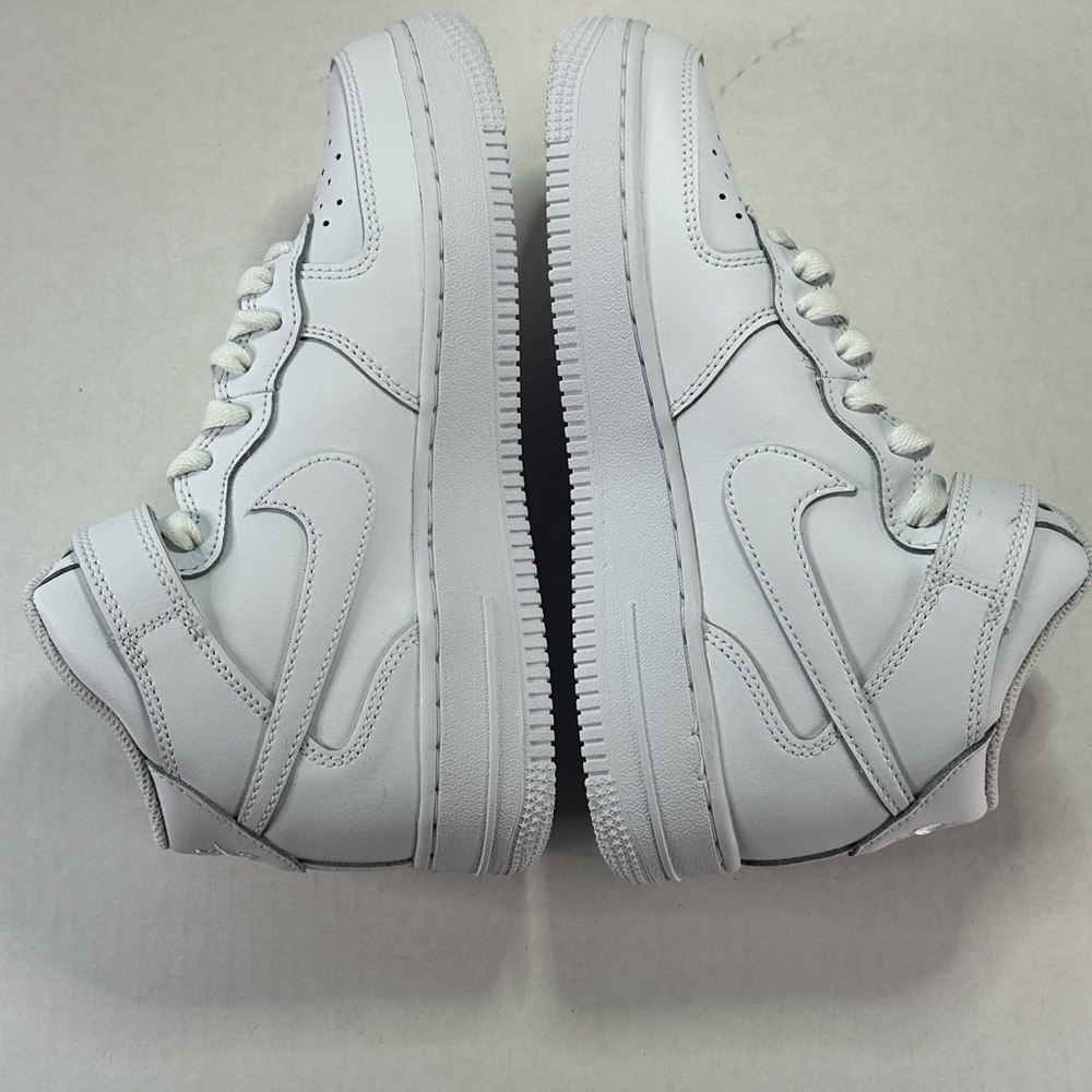 Nike Air Force 1 Mid LE Big Kids 5Y - white/white - BNIB - Picture 6 of 9